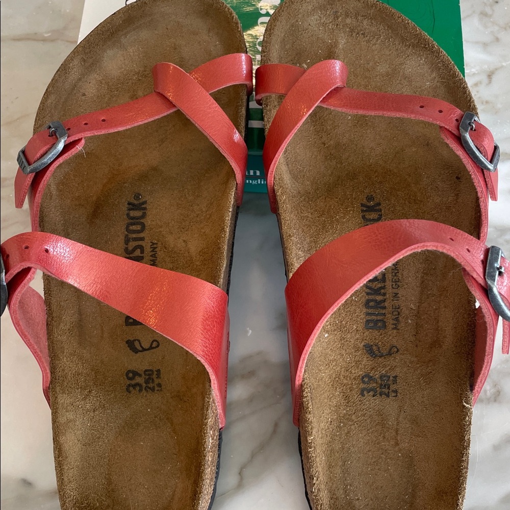 🍁🍁  Birkenstock "Mayari" Women's Sandals in Pomegranate -Size  39